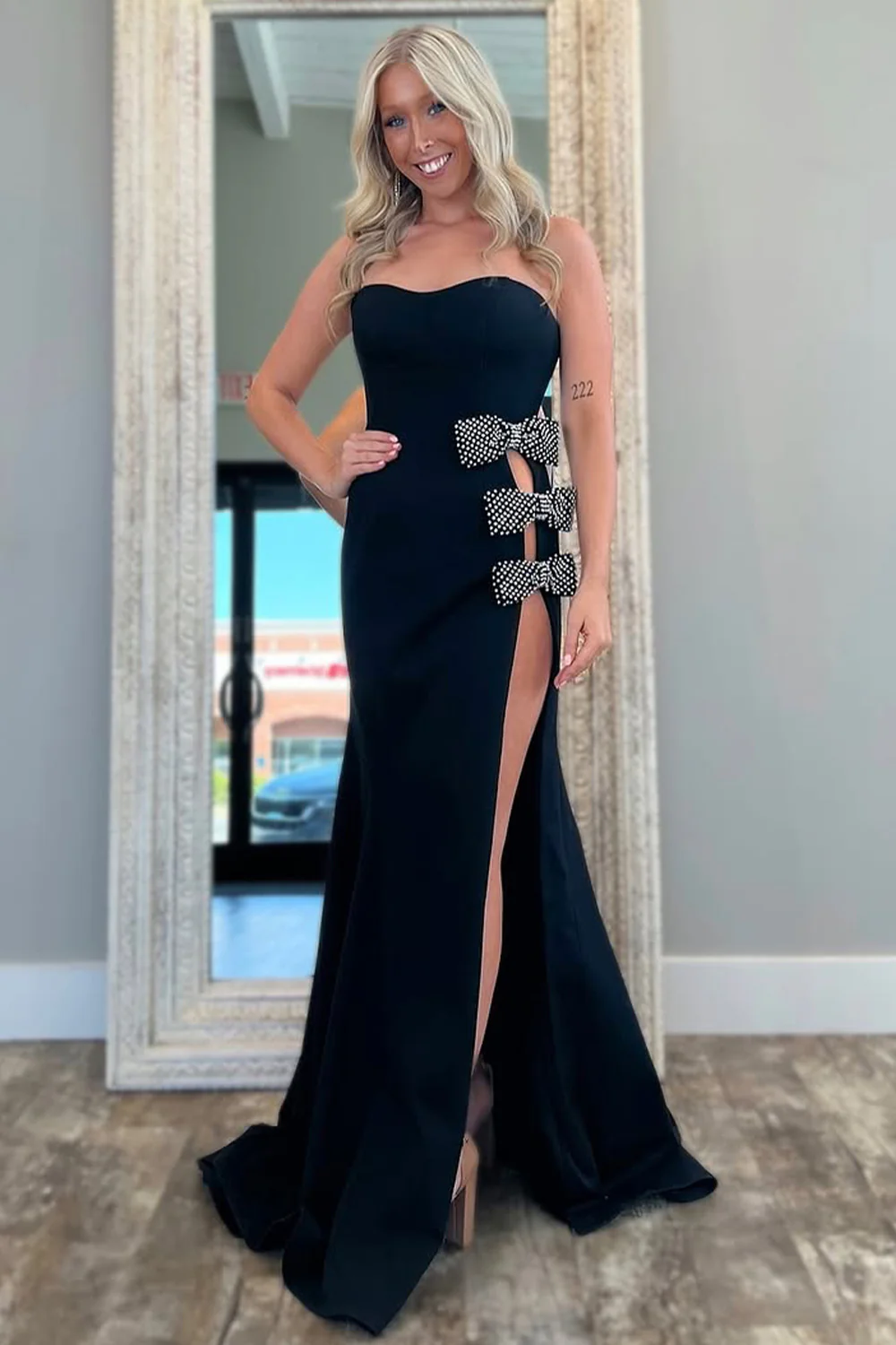Black Mermaid Gown with Sweetheart Neckline and Dramatic Slit Prom Dress - Image 2