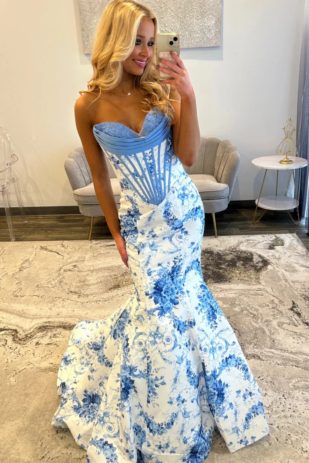 Charming Mermaid Sweetheart Blue Corset Prom Dress with Appliques - Image 3