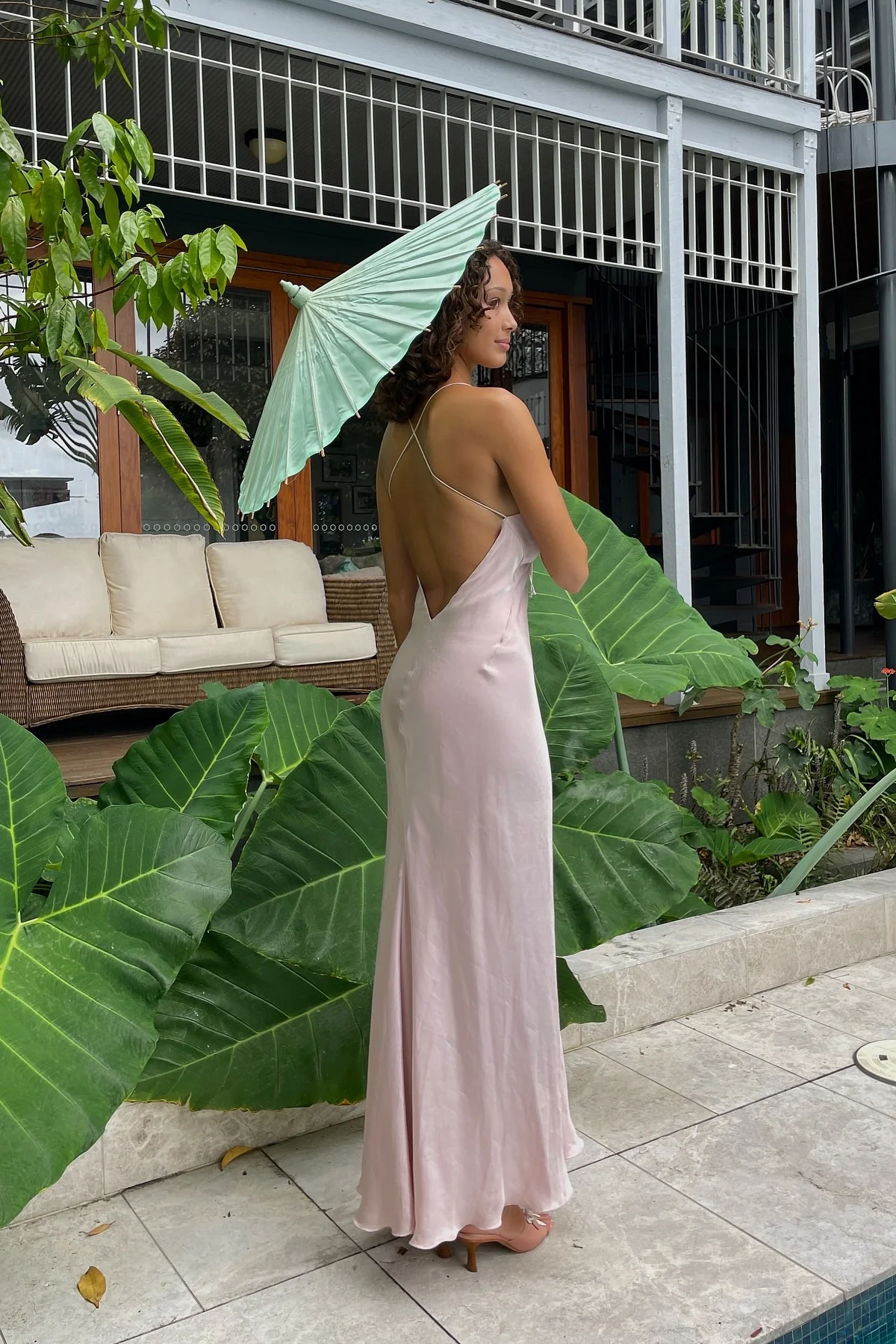 Chic Sheath Spaghetti Straps Light Pink Long Party Dress with Backless - Image 4