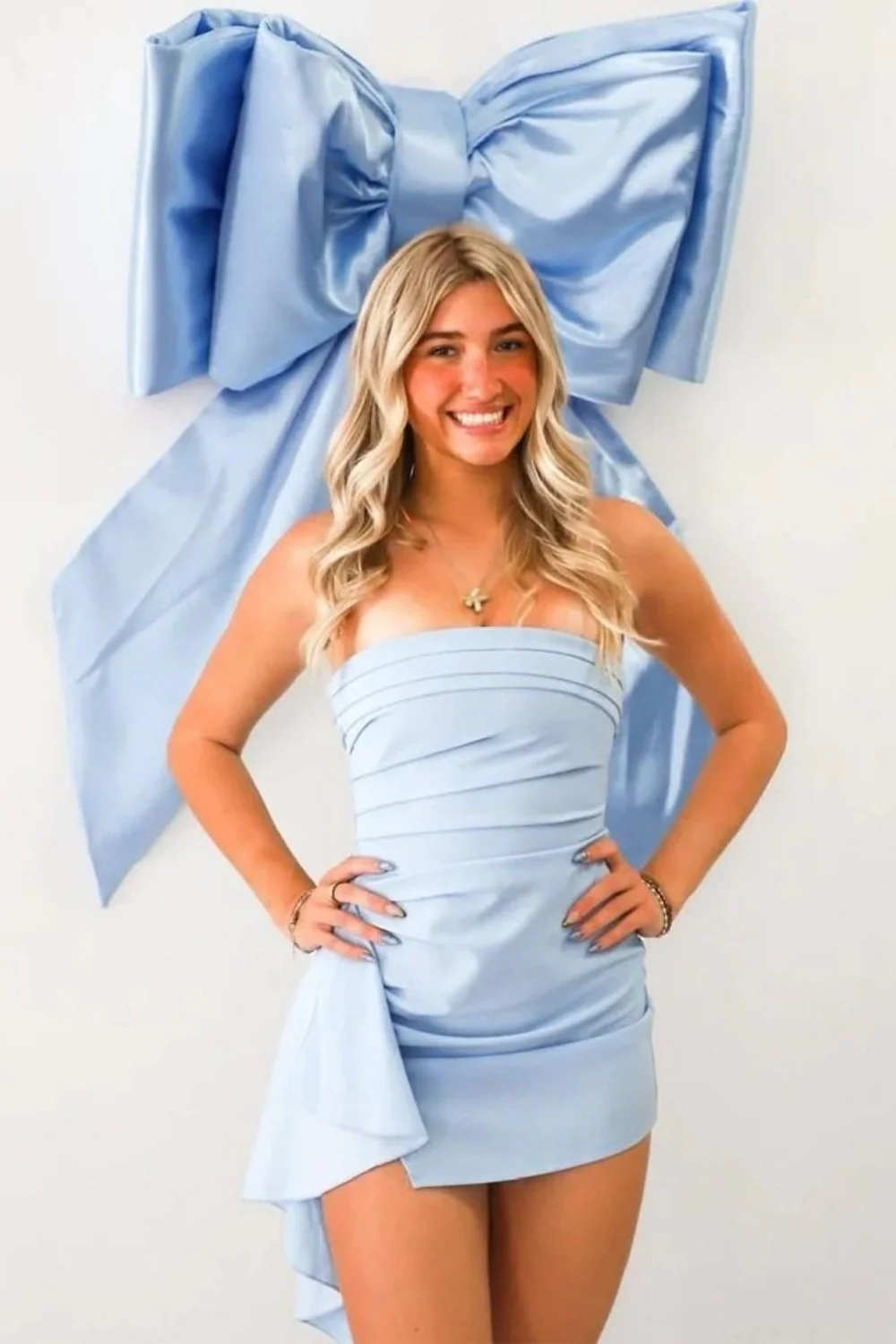 Chic Strapless Ruched Asymmetrical Hem Short Homecoming Dress - Image 2