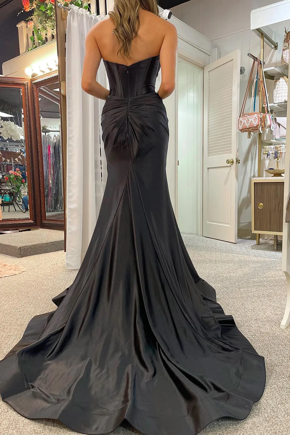 Chic Sweetheart Long Mermaid Satin Corset Prom Dress with High Slit - Image 20