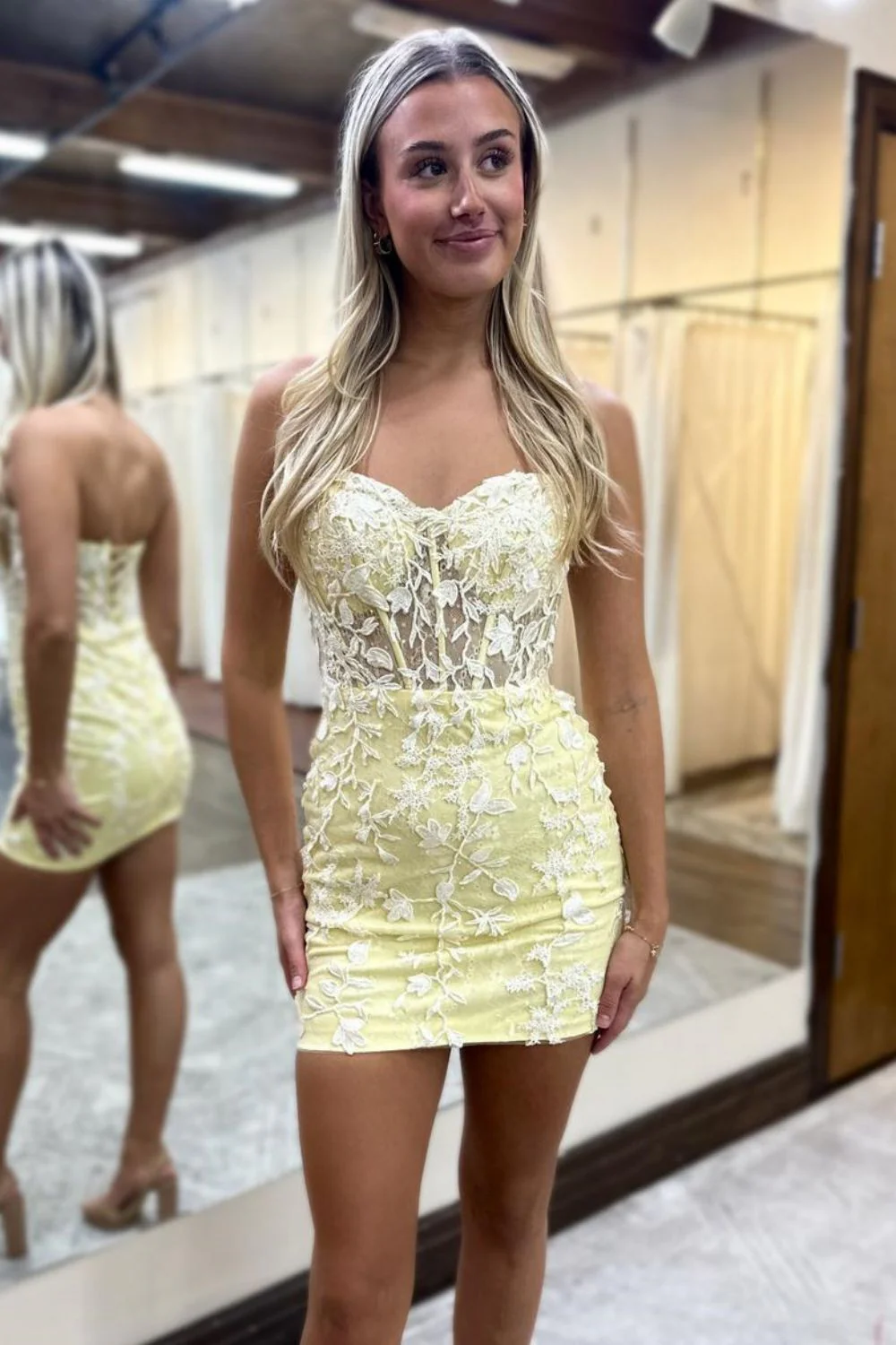 Cute Bodycon Sweetheart Lace Up Short Dress with Appliques Homecoming Dress - Image 2