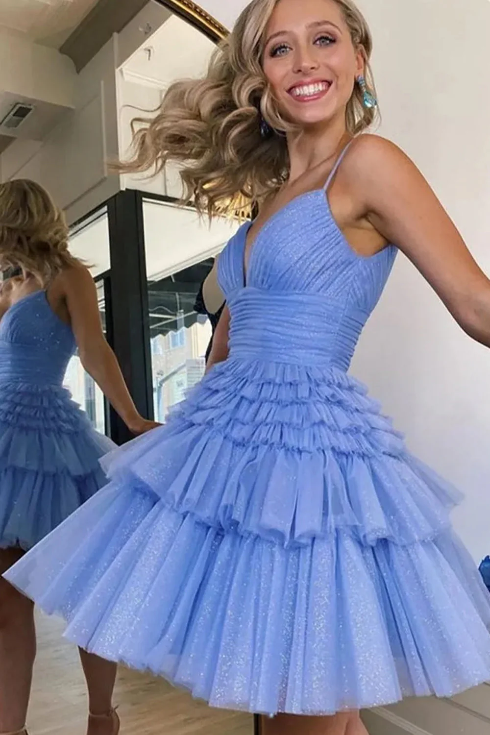 Cute Layered Tulle Homecoming Dress with A Line Silhouette and Spaghetti Strap Bodice - Image 5
