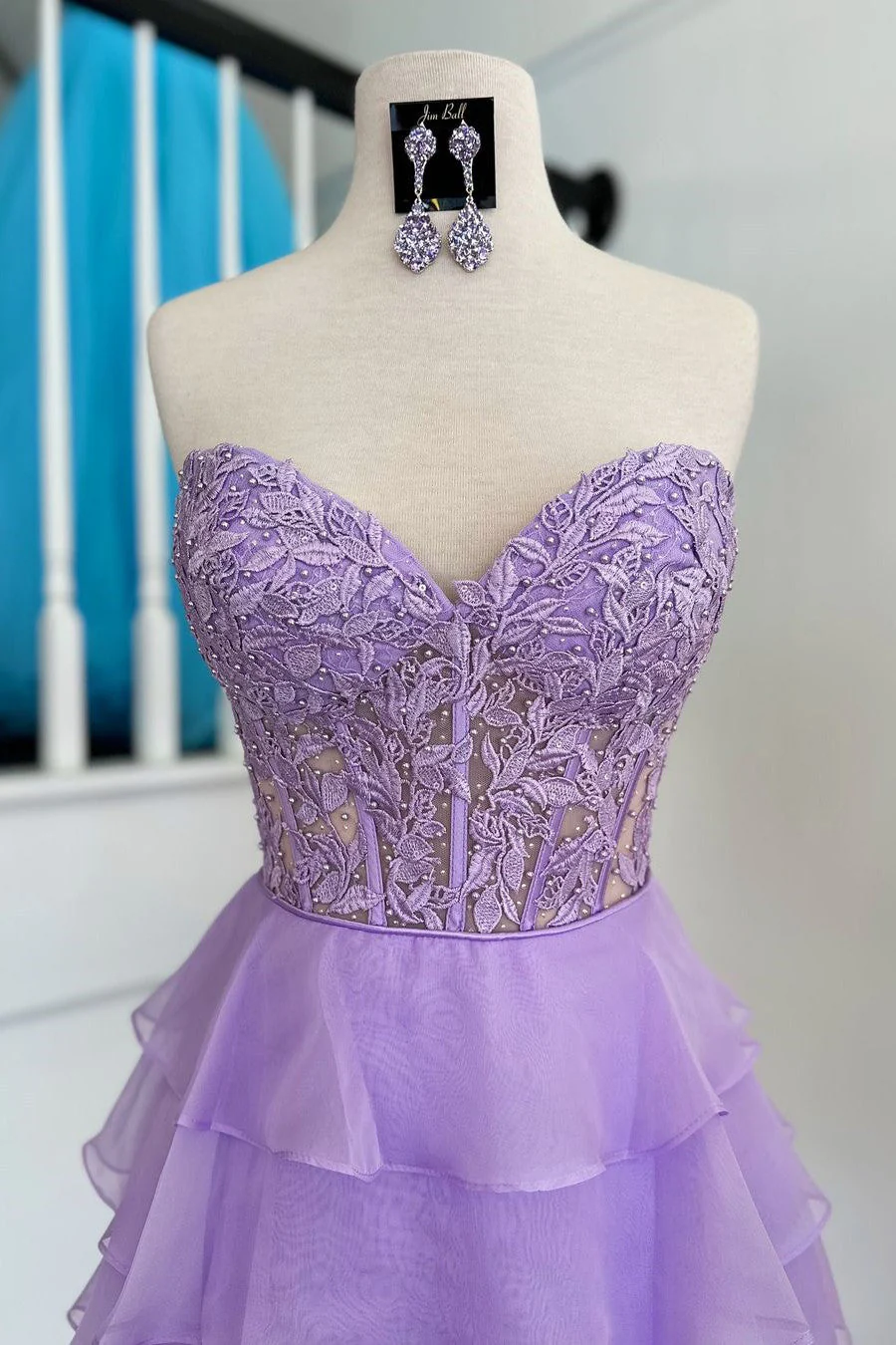 Cute Lilac A-Line Silhouette with Sweetheart Neck and Tiered Lace Top Homecoming Dress - Image 9