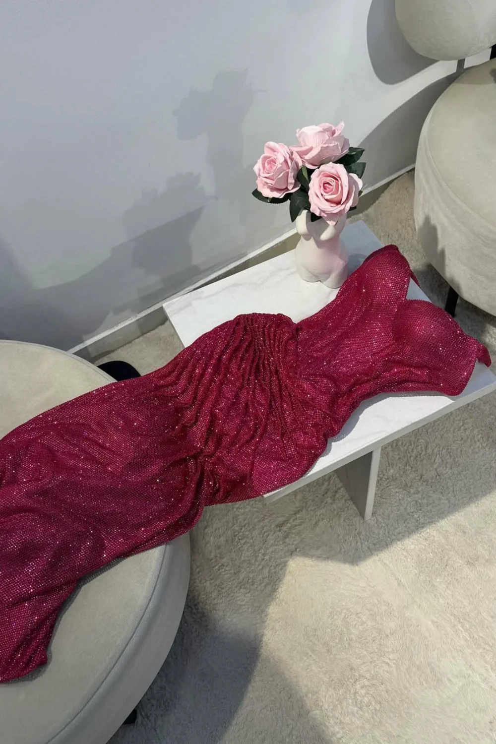 Dark Red Glitter Bodycon Homecoming Dress with Sweetheart Neck Spaghetti Straps Ruched Side Slit - Image 3