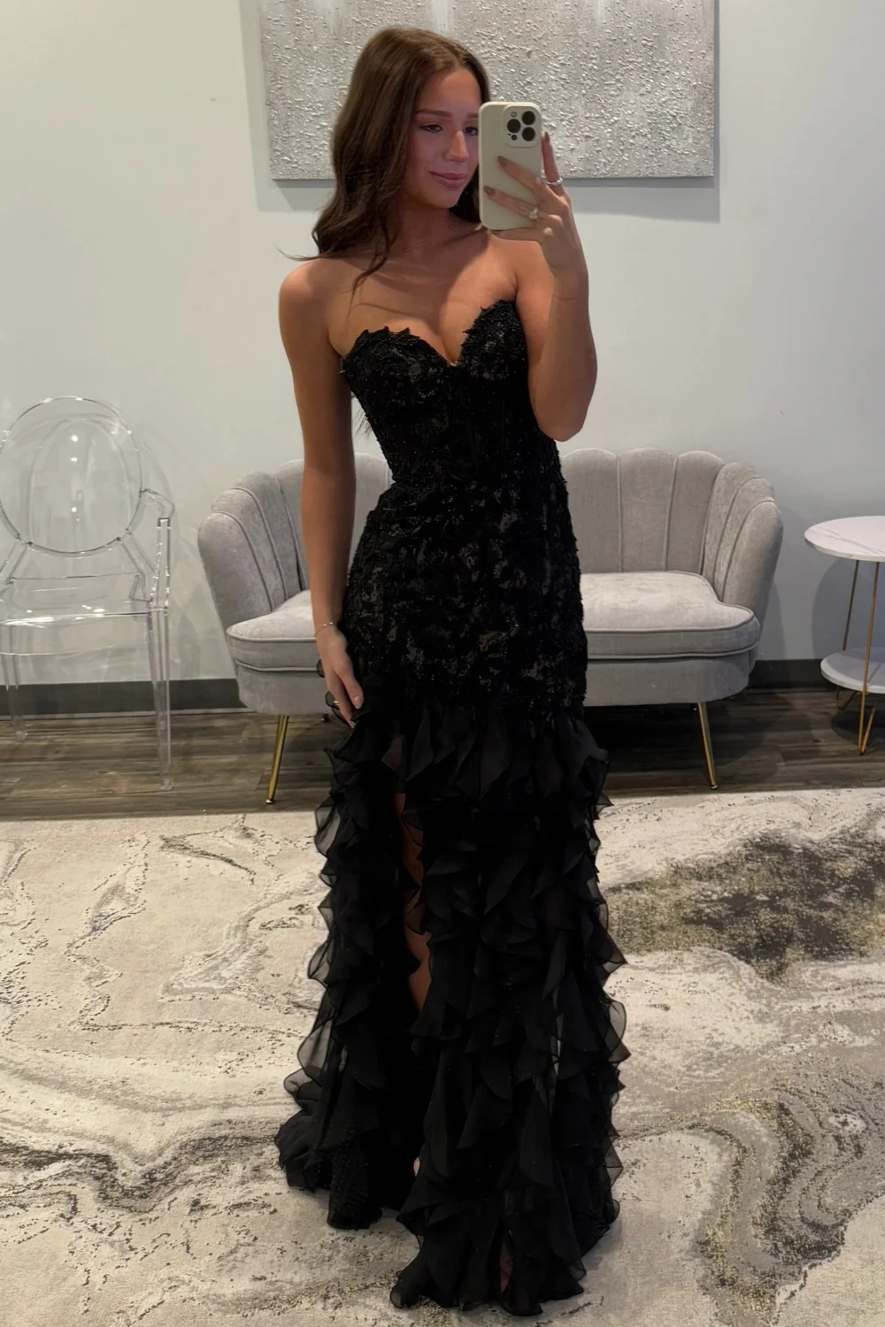 Elegant Black Sweetheart Mermaid Lace Prom Dress With Ruffle Skirt - Image 5