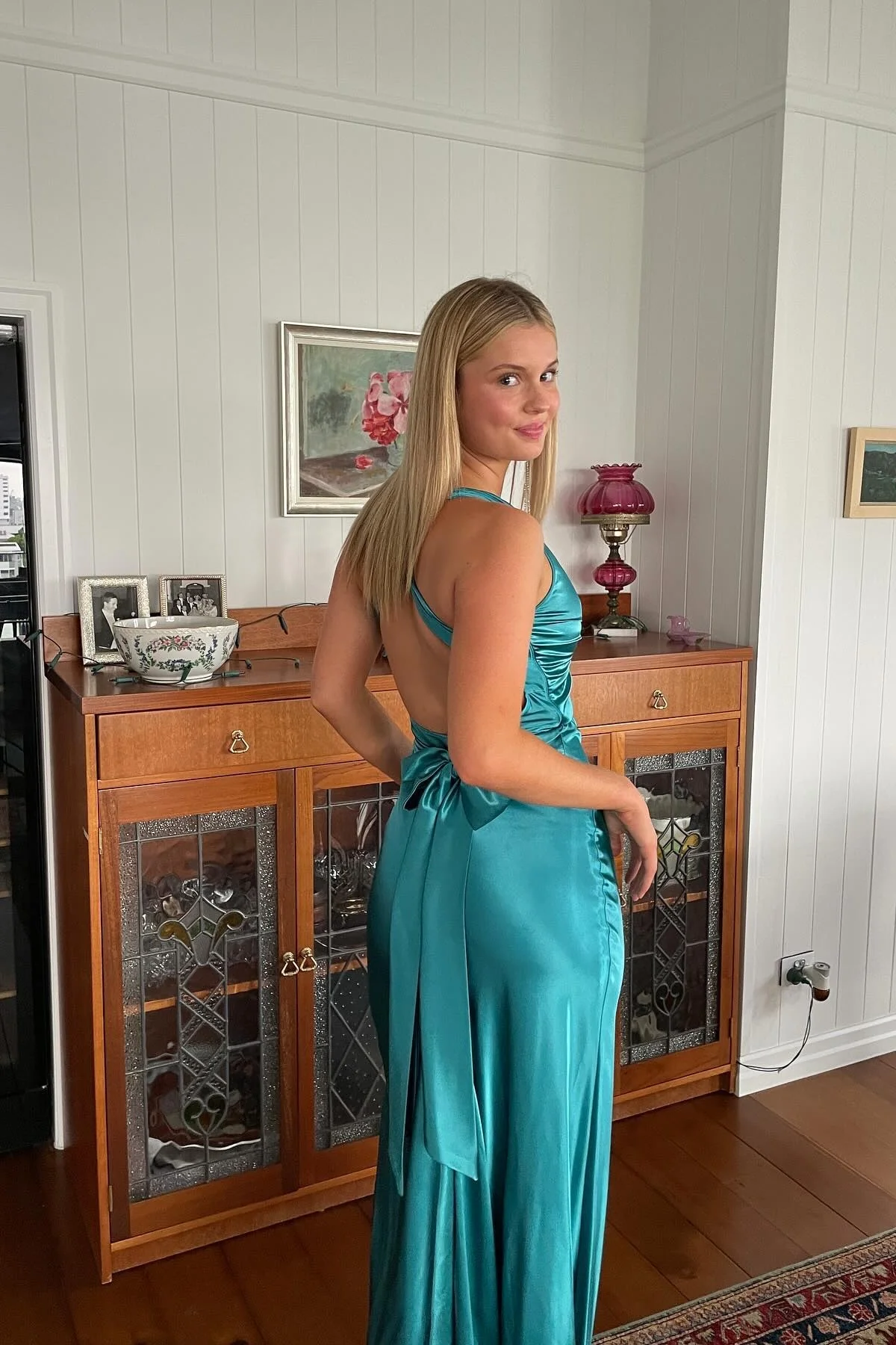 Stylish Sheath V Neck Green Long Party Dress with Open Back Bowknot - Image 6