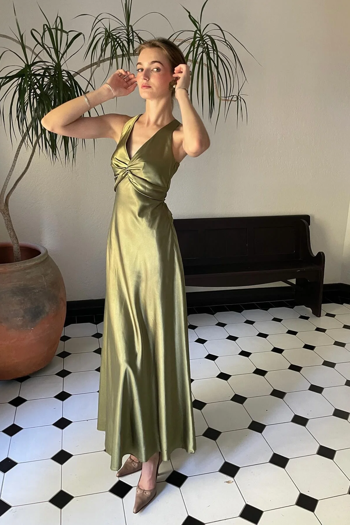 Stylish Sheath V Neck Green Long Party Dress with Open Back Bowknot - Image 31