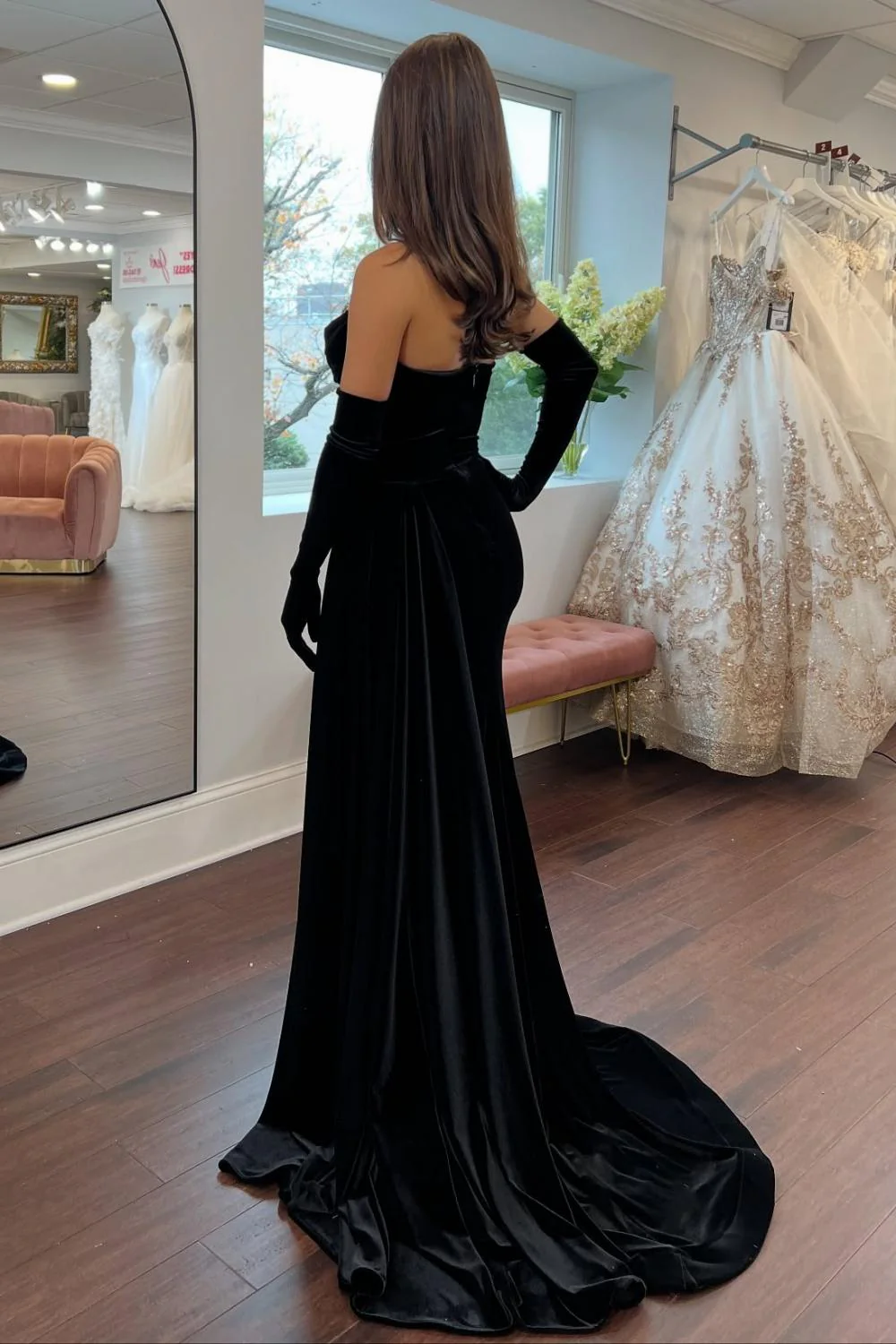 Elegant Mermaid Sweetheart Black Long Prom Dress with Split Front Beading - Image 2