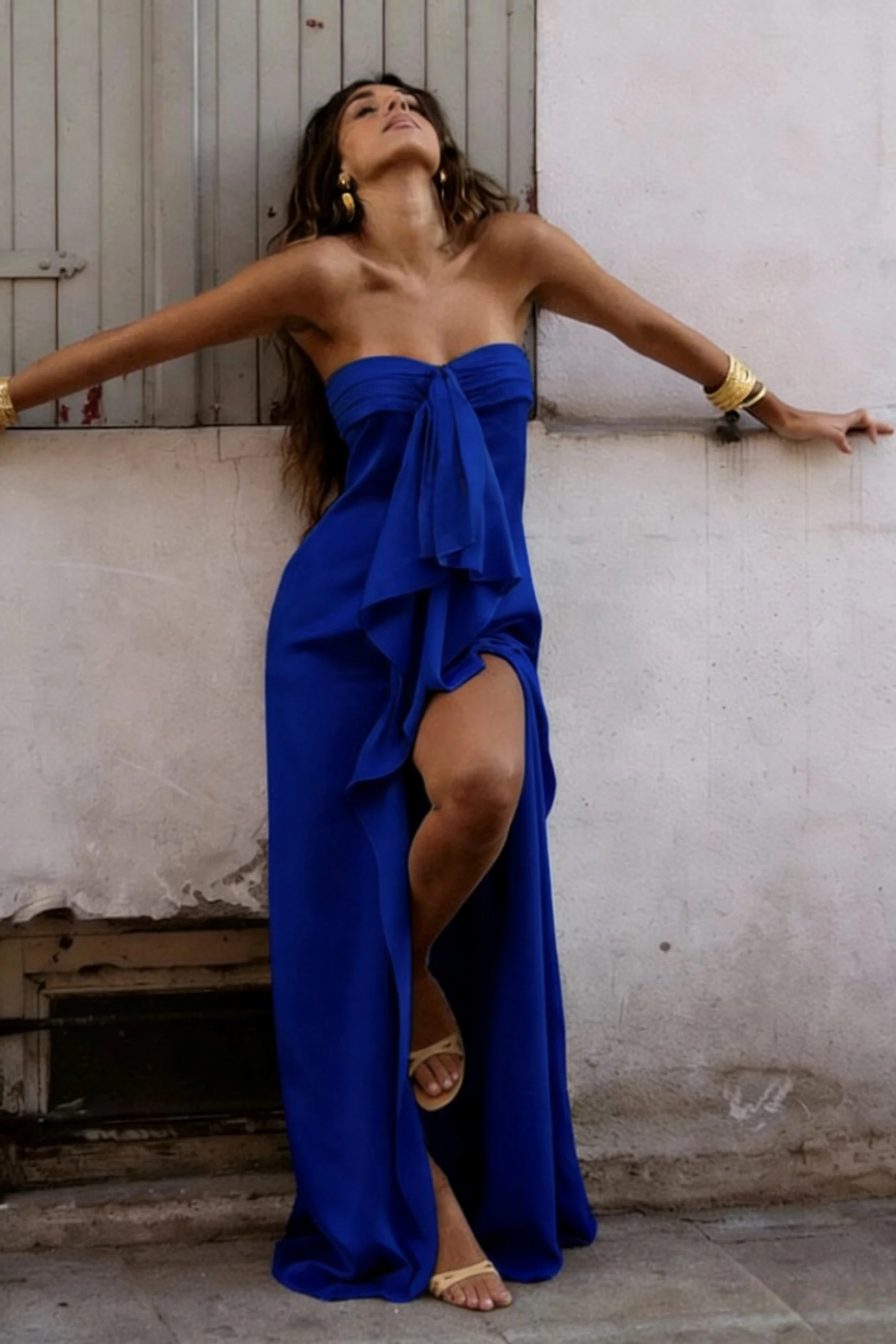 Elegant Strapless Satin Prom Dress with High Slit & Ruffle Layers - Image 7