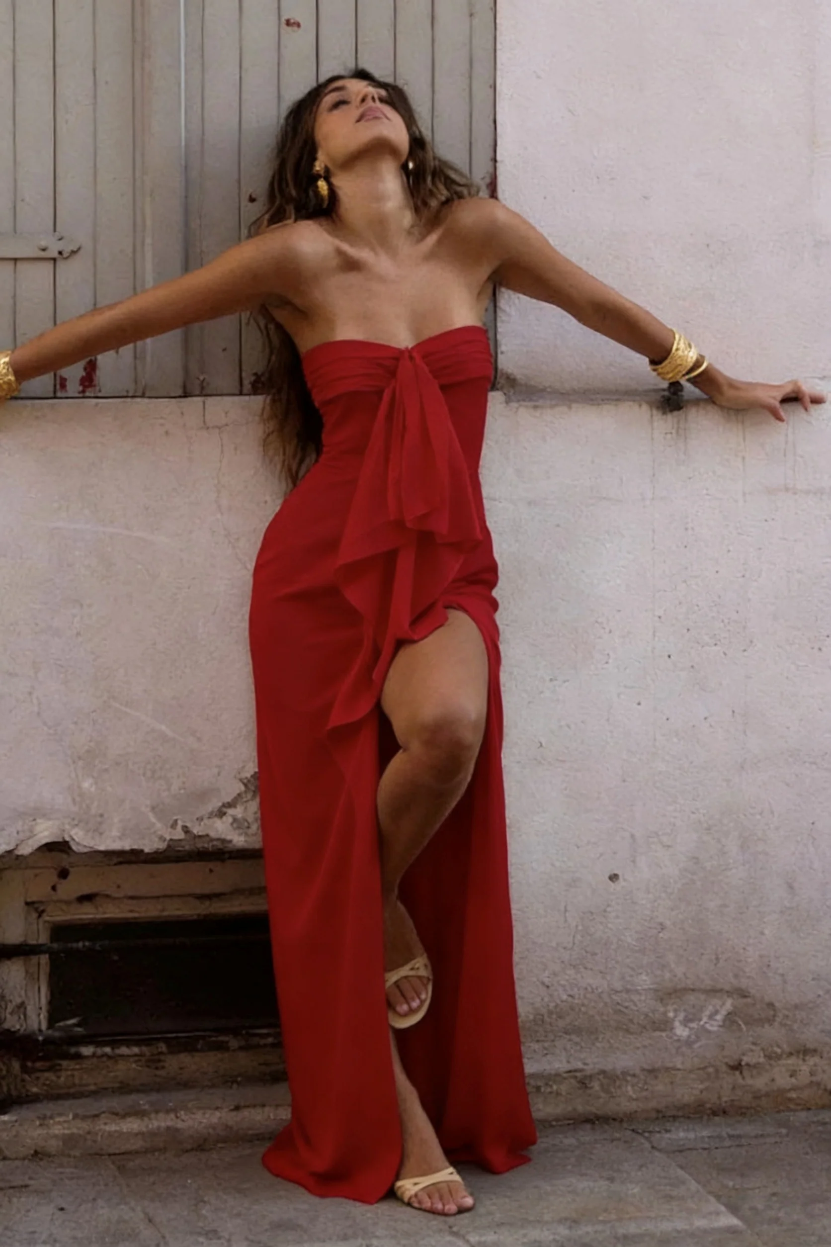 Elegant Strapless Satin Prom Dress with High Slit & Ruffle Layers - Image 9