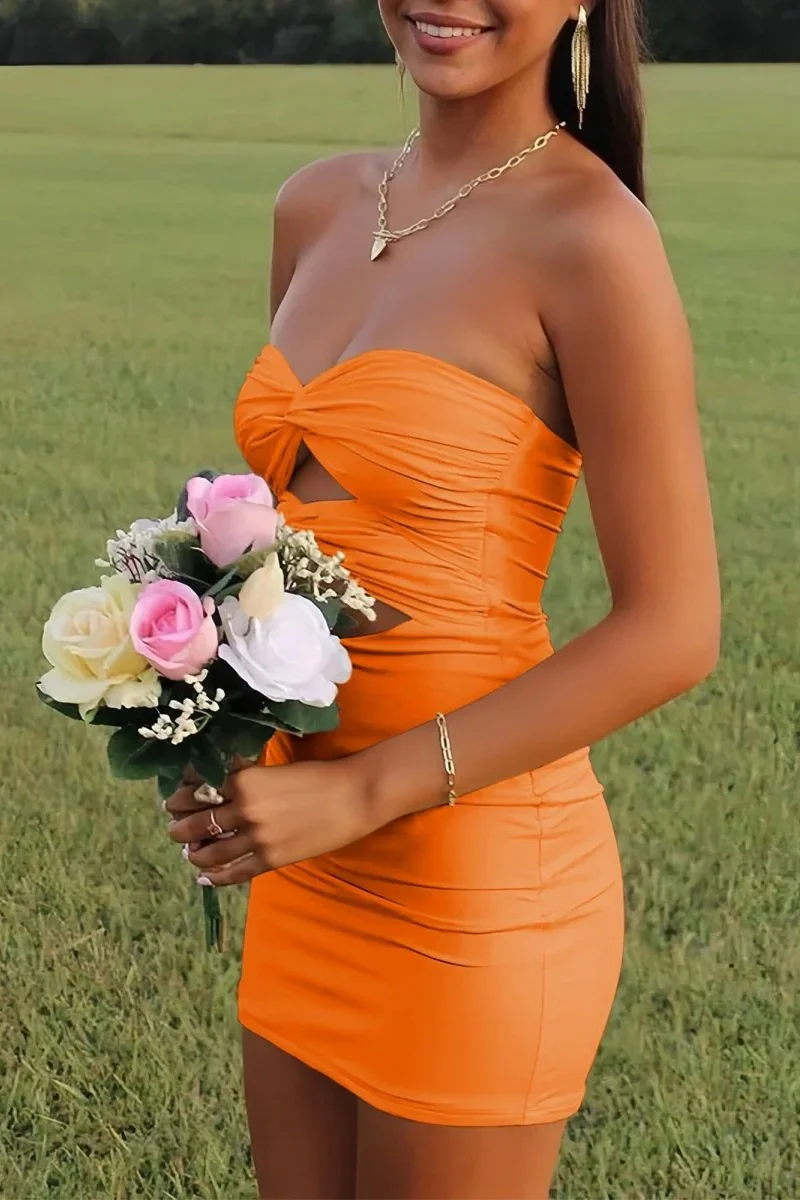 Elegant Strapless Yellow Ruched Bodycon Homecoming Dress with Cutout Detail - Image 5