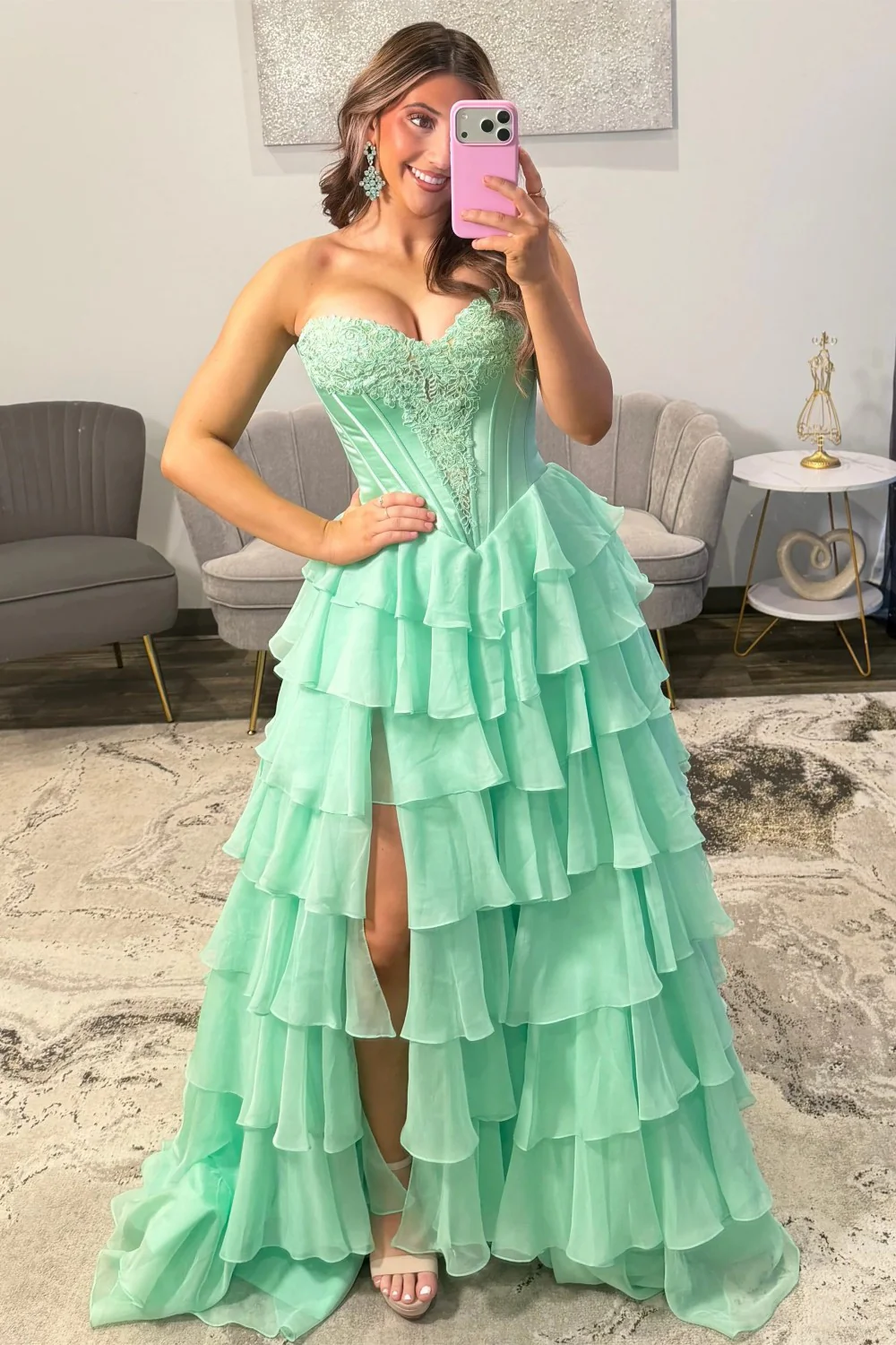 Emerald Green Sweetheart Corset Prom Dress with Tiered Ruffles and High Slit - Image 5