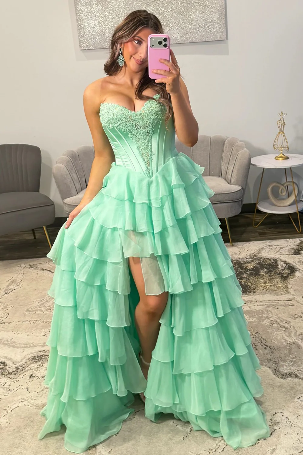Emerald Green Sweetheart Corset Prom Dress with Tiered Ruffles and High Slit - Image 8