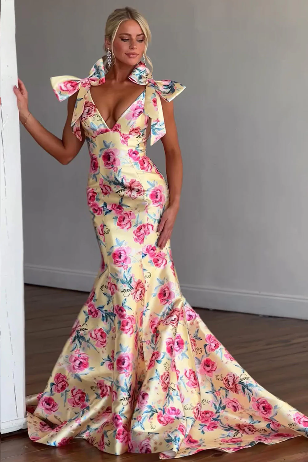 Floral Print Mermaid Prom Dress with Deep V Neck and Bow Shoulder Straps - Image 3