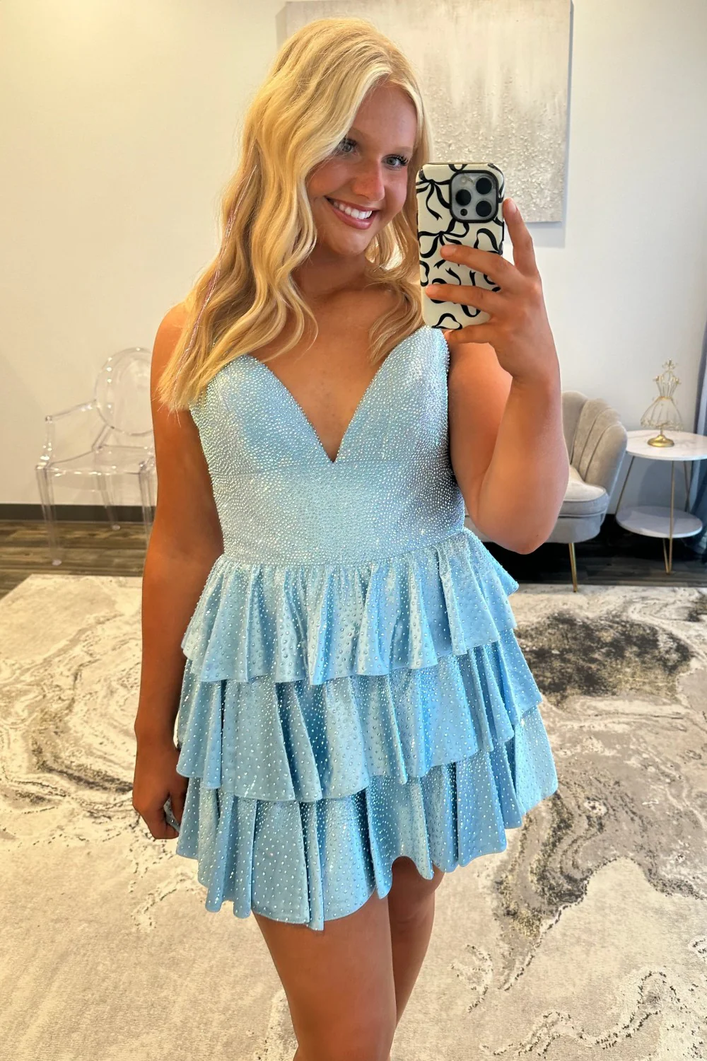 Glamorous A-Line Spaghetti Straps Short Tiered Sparkly Homecoming Dress - Image 7