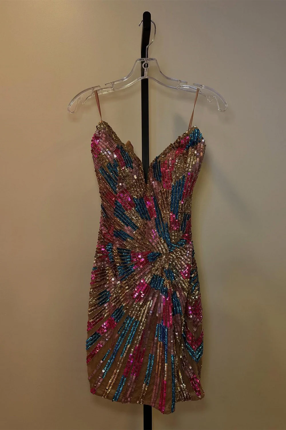 Gorgeous Sparkly Mermaid Strapless Short Sequin Homecoming Party Dress - Image 2