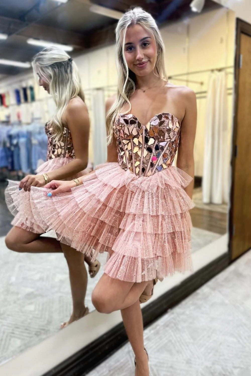 Lovely A Line Sweetheart Tulle Homecoming Dress with Short Tiered Skirt and Mirror Trim - Image 5