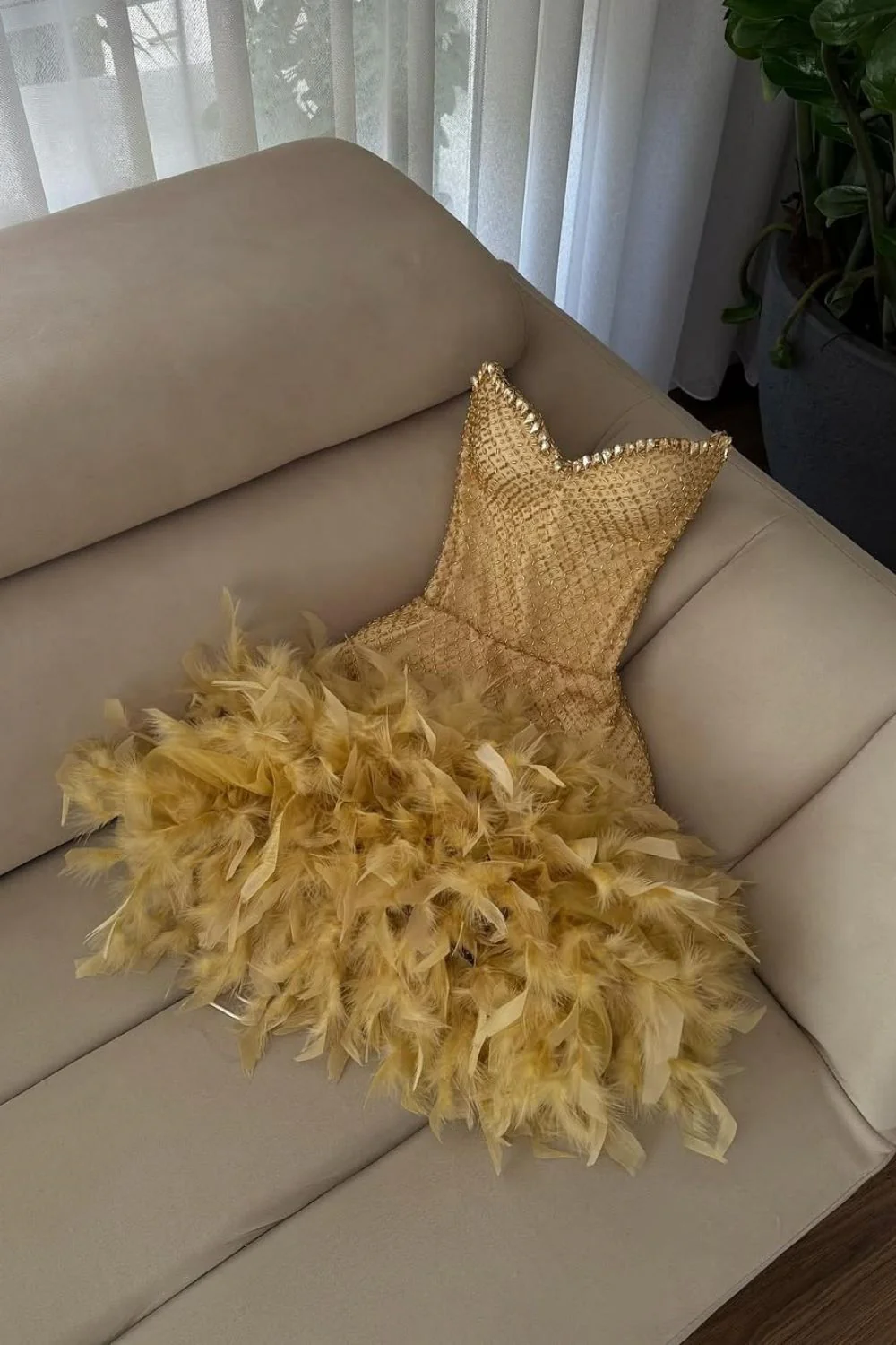 Luxurious Sparkly Beaded Top Short Tight Homecoming Dress with Feather - Image 14