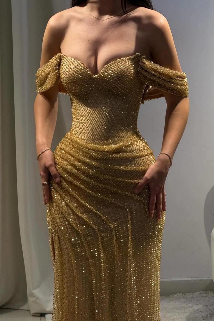 Luxury Gold Glitter Off-Shoulder Beaded Mermaid Prom Gown with Slit - Image 6