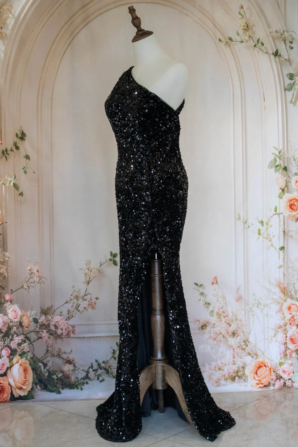 Mermaid One Shoulder Black Sequins Long Prom Dress with Open Back - Image 3