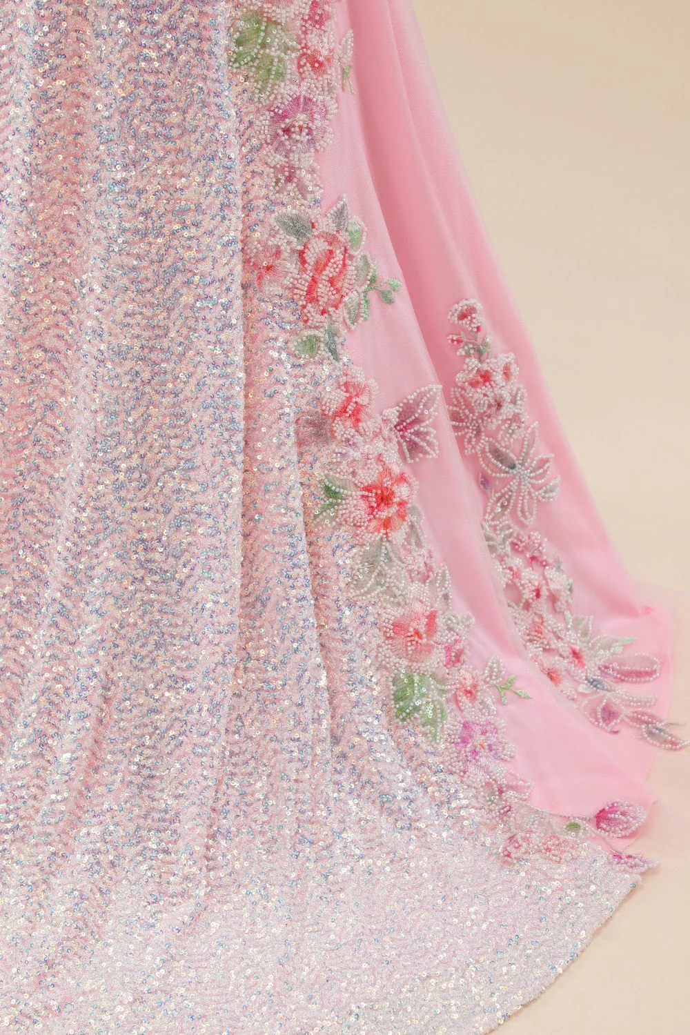Pink Prom Dress in Mermaid Style Featuring Floral Appliqués and Shimmering Sequins - Image 10