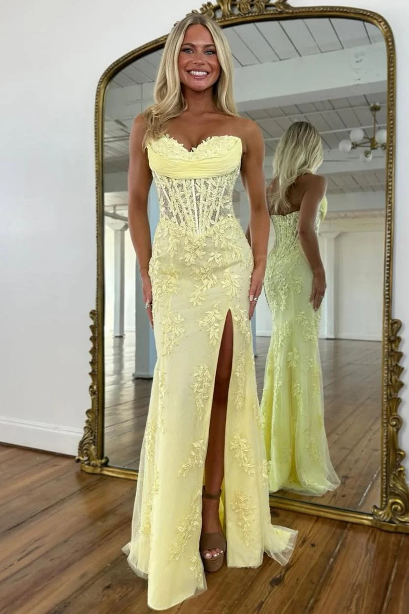 Romantic Floral Lace Mermaid Sweetheart Corset Prom Gown with High Slit