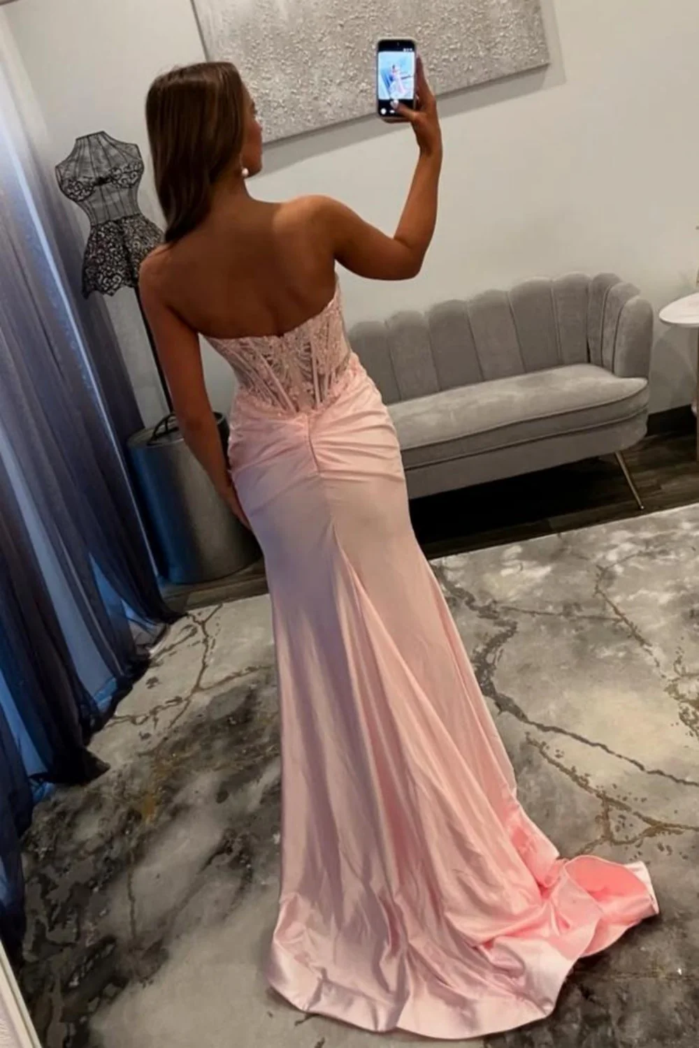 Romantic Lace Sweetheart Long Satin Mermaid Prom Dress with with High Slit - Image 2