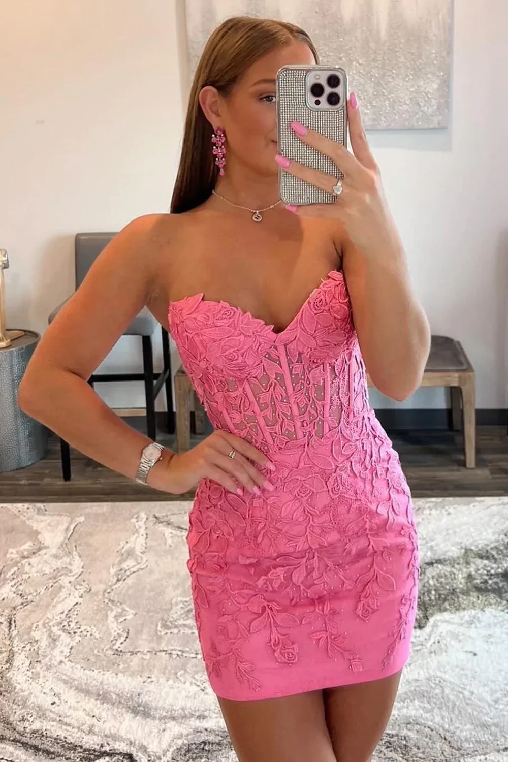 Short Lace-Up Homecoming Dress with Sweetheart Neckline and Appliques - Image 4