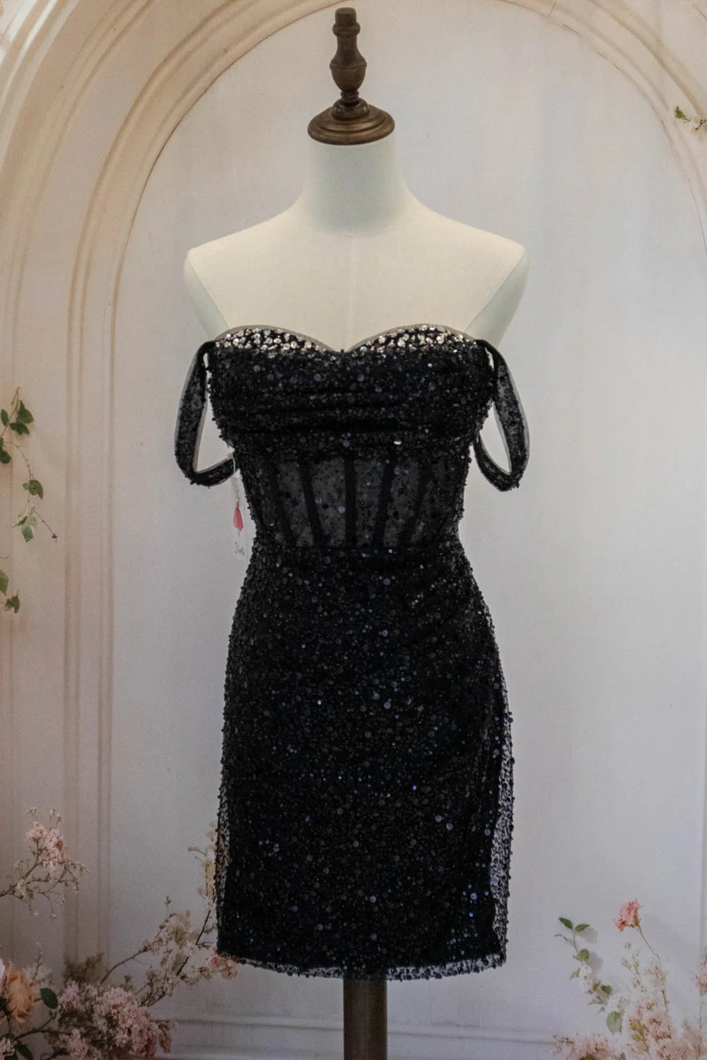 Sparkly Black Straps Short Tight Homecoming Dress with Sequin - Image 4