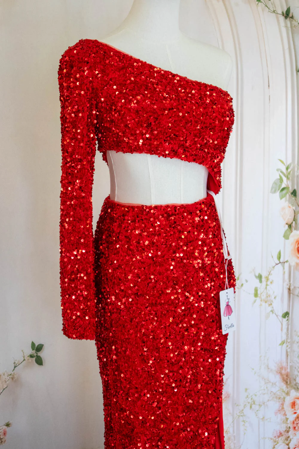 Stylish Mermaid One Shoulder Red Sequins Long Prom Dress with Keyhole - Image 6