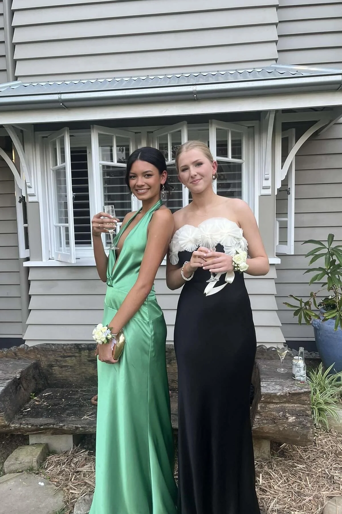 Trendy Sheath Halter Neck Green Long Party Dress with Backless - Image 6