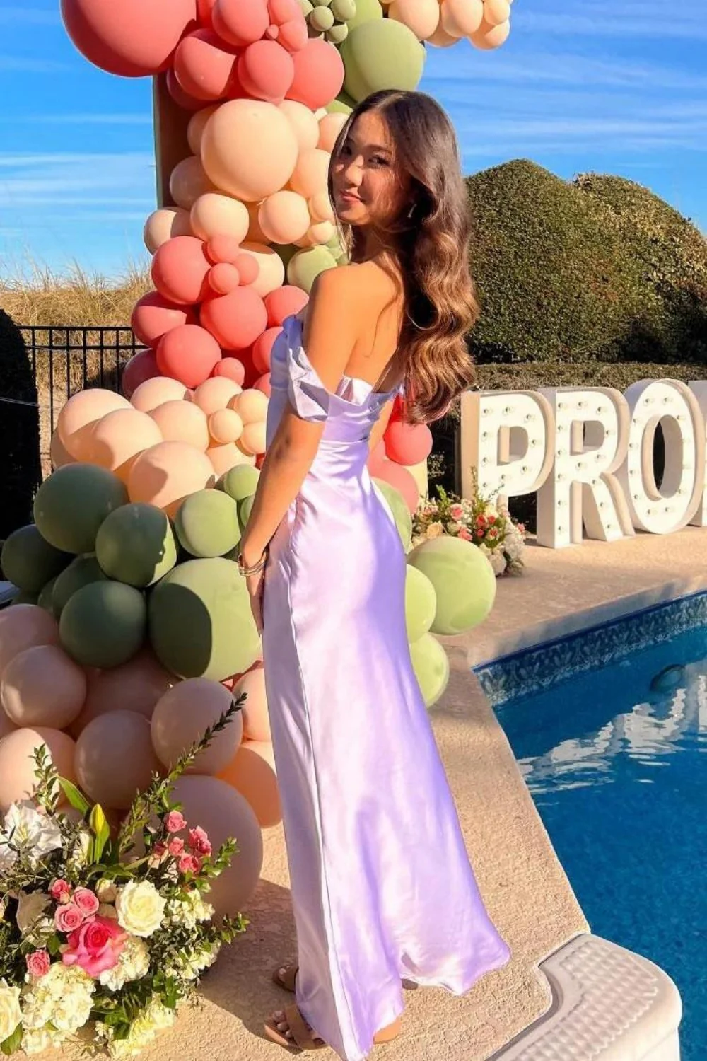 Trendy Sheath Off the Shoulder Lilac Prom Dress with Ruched - Image 2